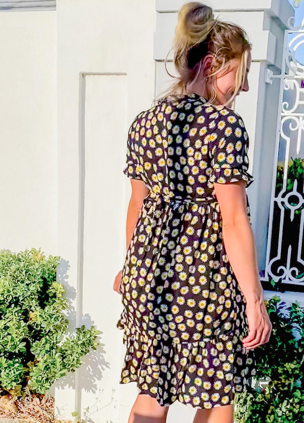 Lait & Co - Leigh Maternity & Nursing Dress in Black Floral