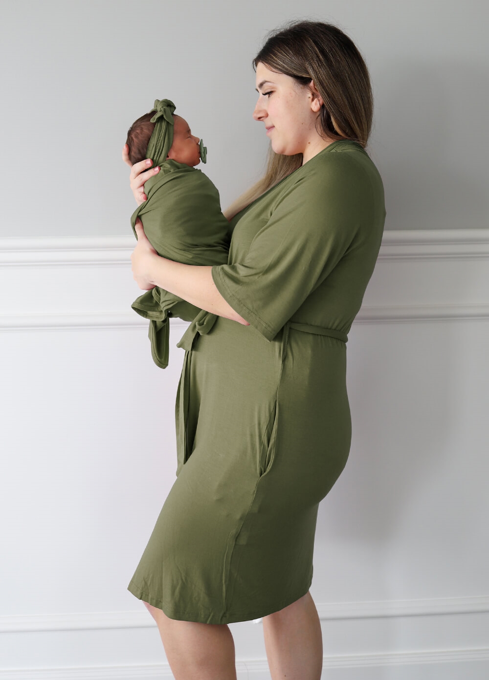 Welcome Baby - Adore 4-piece Pregnancy Robe & Swaddle Set in Khaki