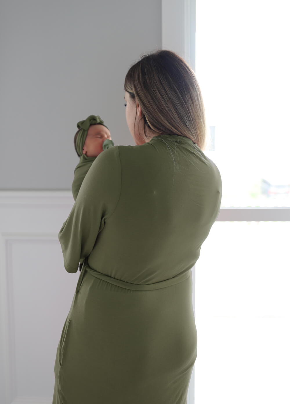 Welcome Baby - Adore 4-piece Pregnancy Robe & Swaddle Set in Khaki