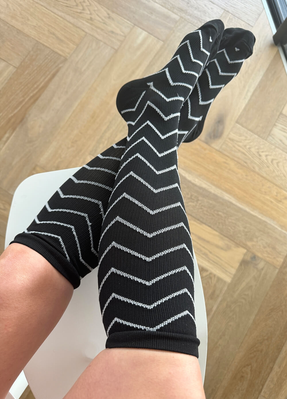 Mama Sox - Delight Maternity Compression Socks in Black Chevron