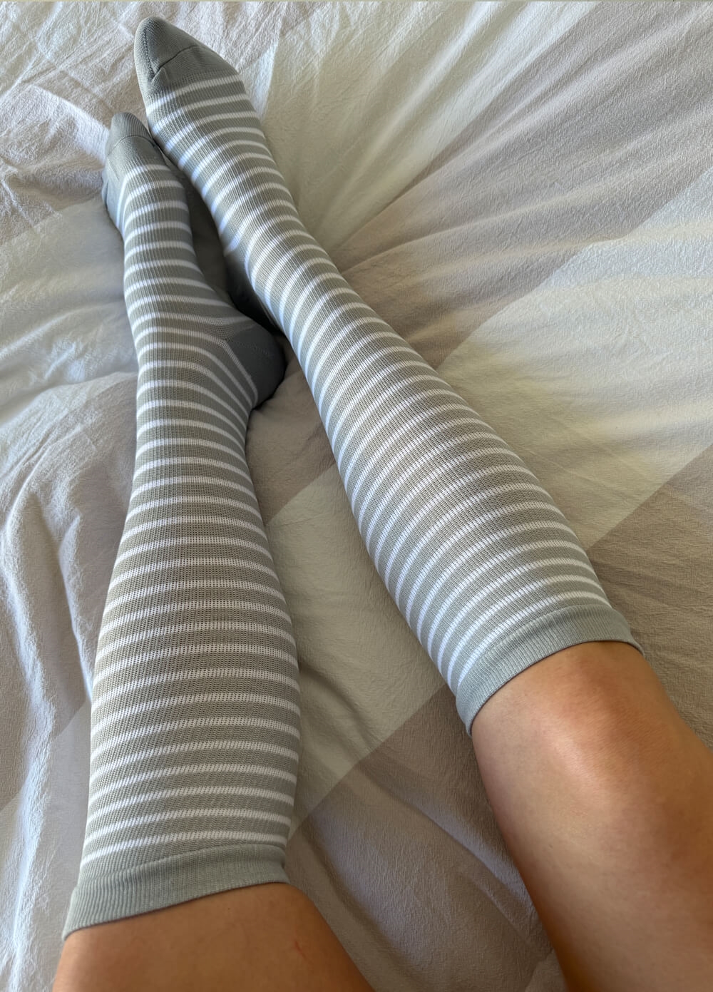 Mama Sox - Excite Maternity Compression Socks - White/Grey Stripe