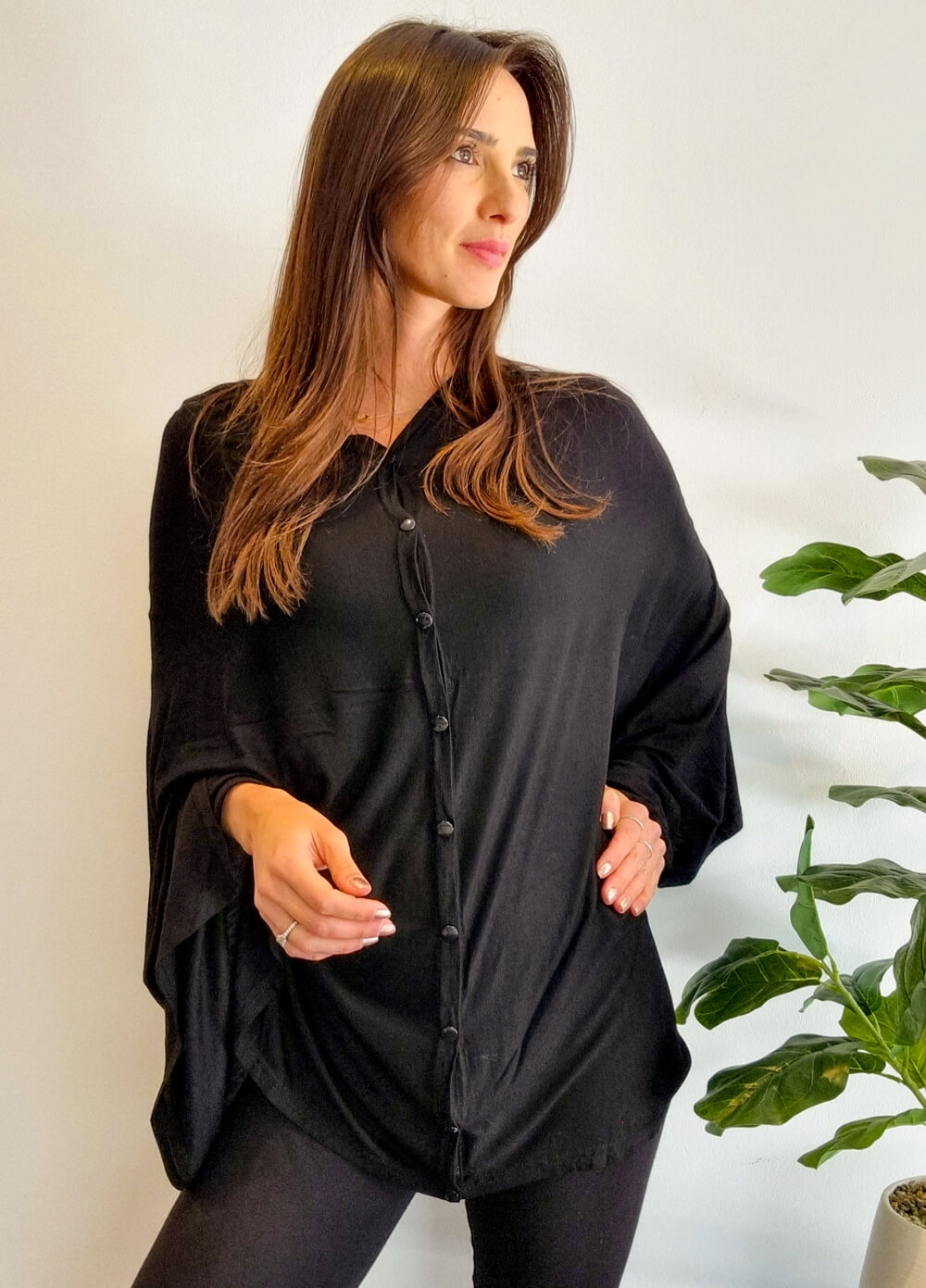 Lait & Co - Samira Nursing Cover in Black | Queen Bee