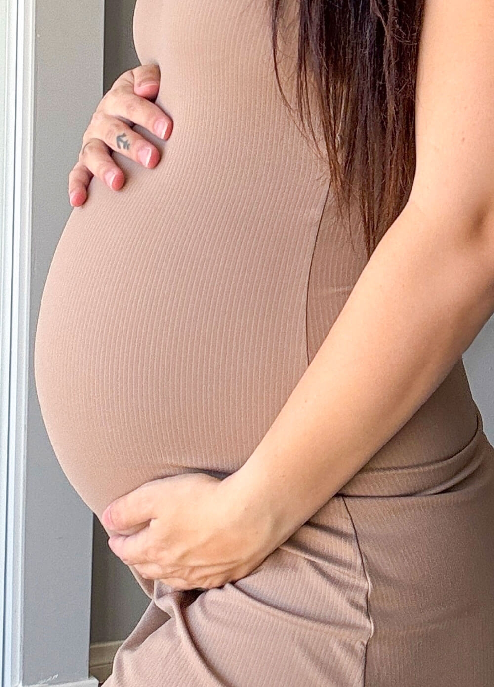 Queen Bee - Maddie Pregnancy & Nursing Slip in Cocoa