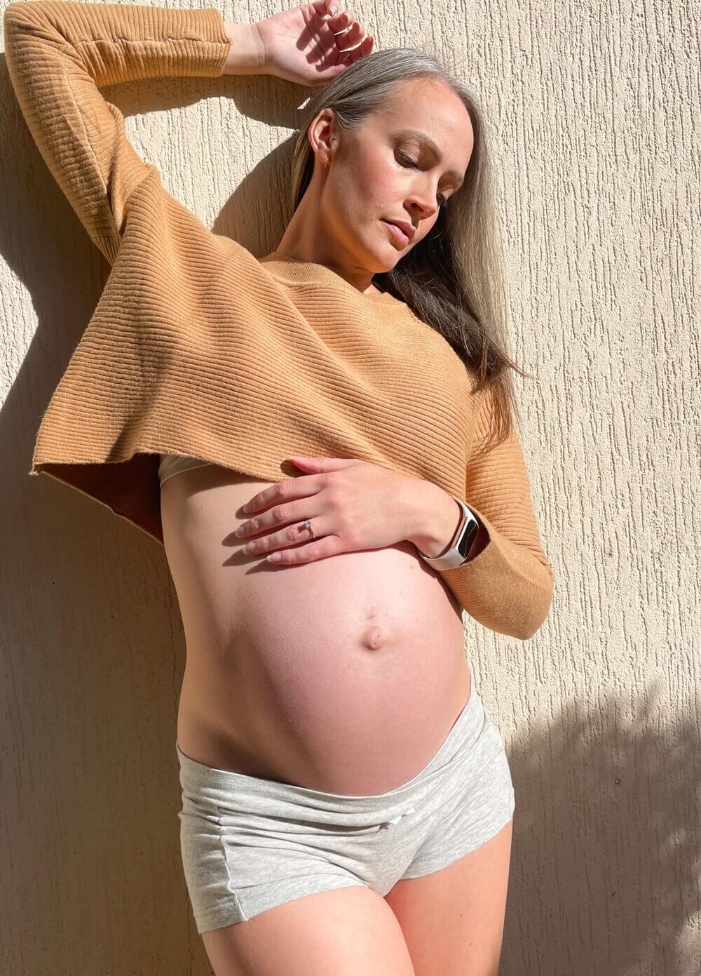 Lait & Co - Loren Ribbed Knit Maternity Crop in Camel | Queen Bee