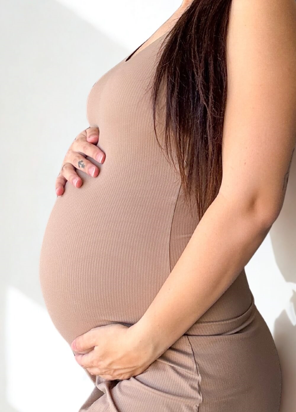 Queen Bee - Maddie Pregnancy & Nursing Slip in Cocoa
