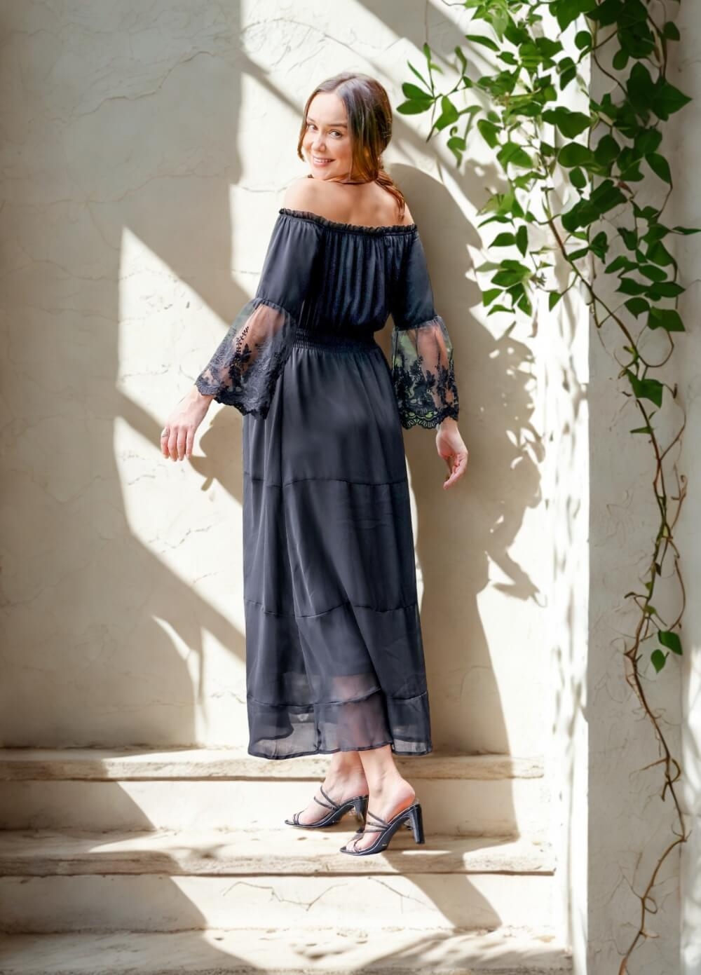 Lait & Co - Ruby-Grace Lace Sleeve Maternity Gown in Black