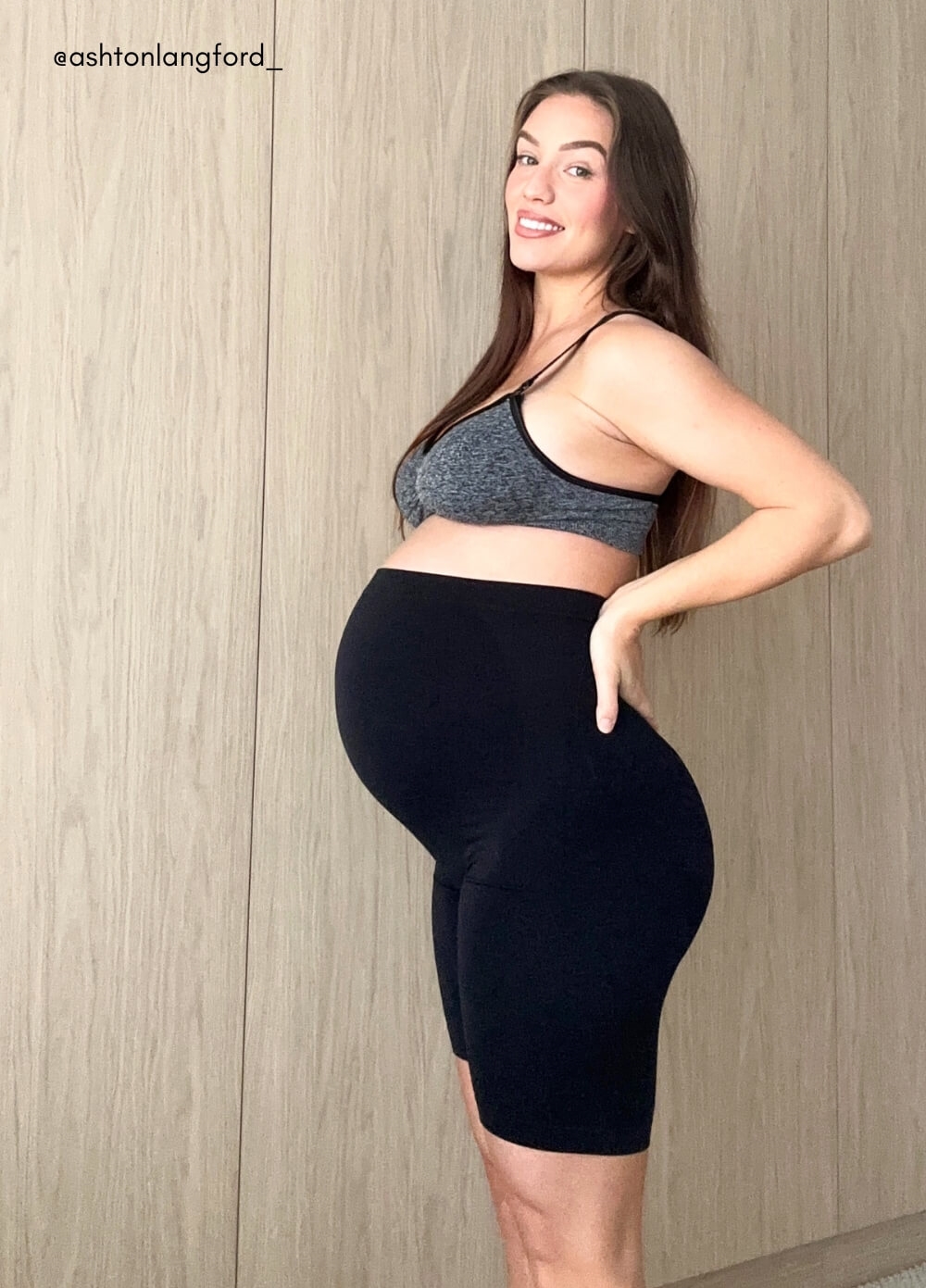 Queen Bee - Aries Nursing Sports Bra in Black