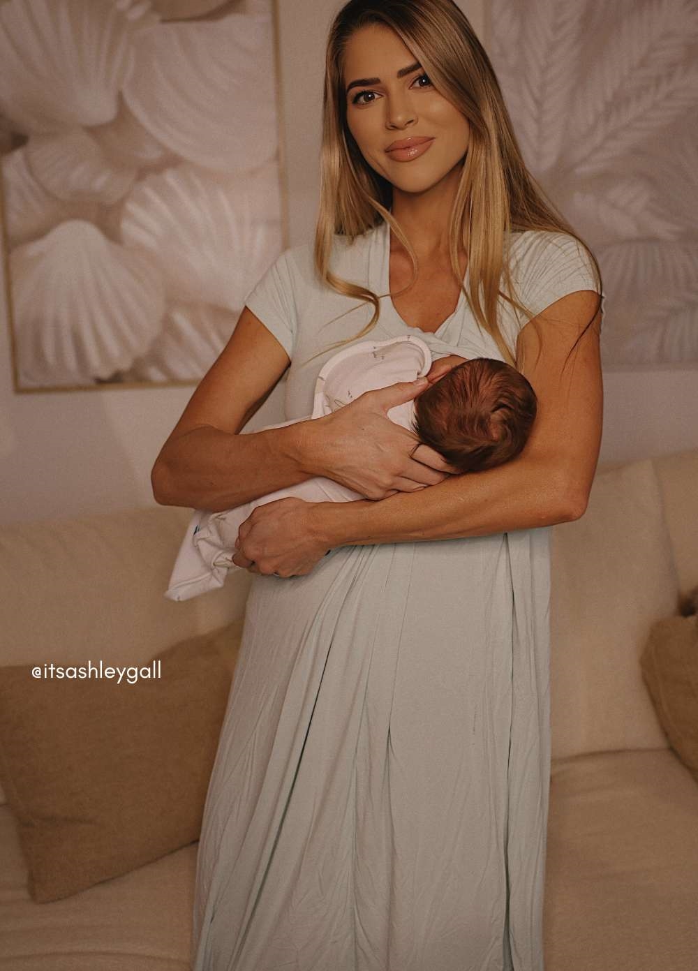 Floressa Jayda Hospital Maternity & Nursing Gown | Queen Bee