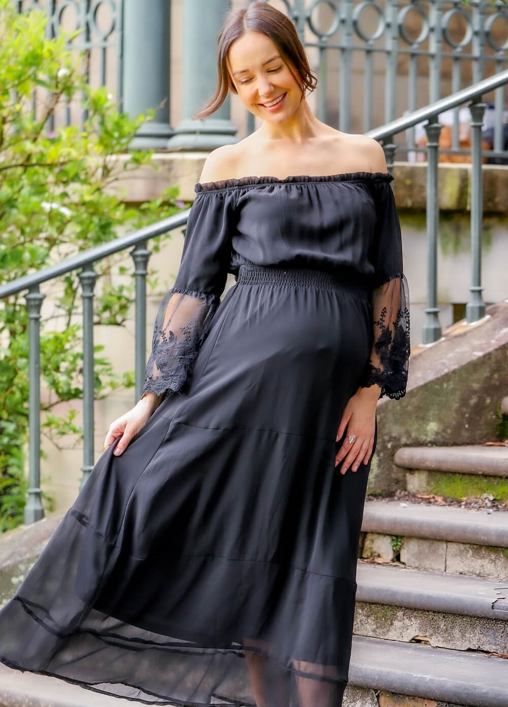Lait & Co - Ruby-Grace Lace Sleeve Gown in Black